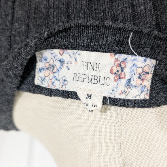 Pink Republic Grey Sweater knit M - Picture 3 of 3